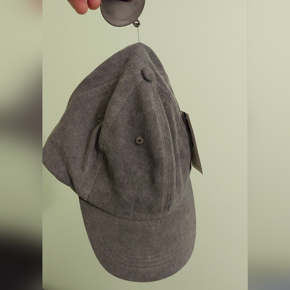 Fluff Baseball cap - Picture 2 of 3